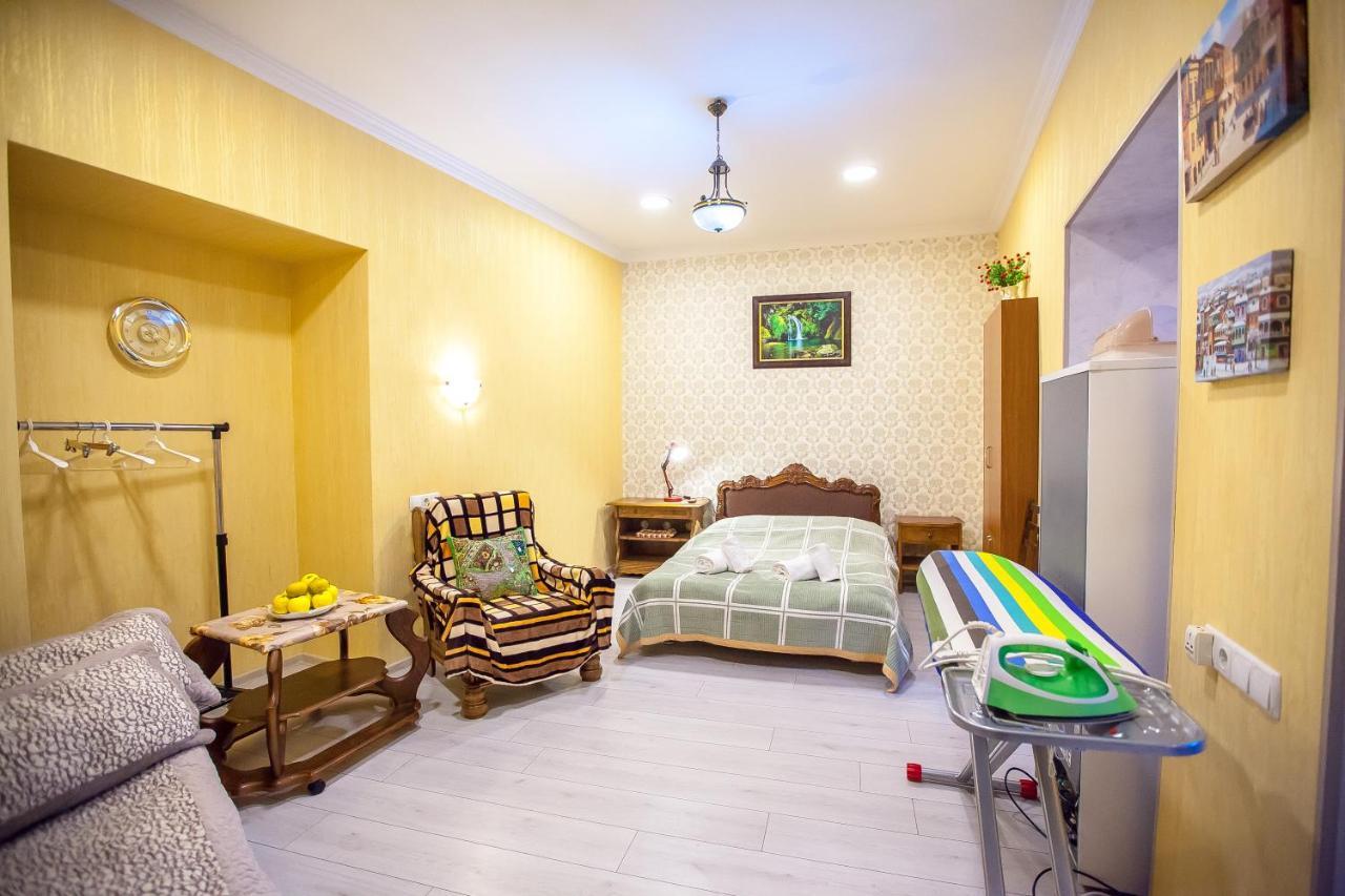 Guest House Happy Holidays Tbilisi Exterior photo