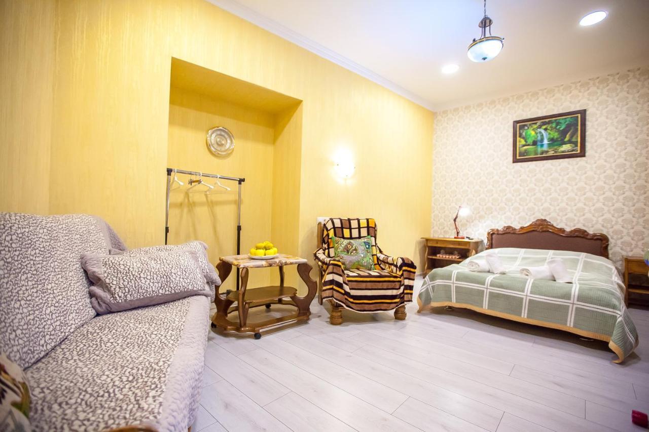 Guest House Happy Holidays Tbilisi Exterior photo